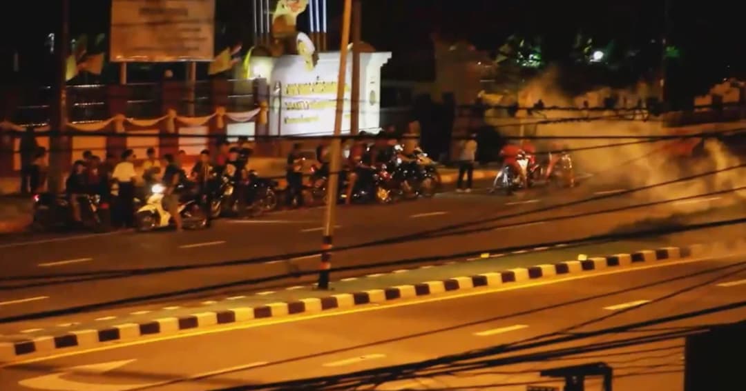 รวบ! เด็กแว้นป่วนกลางดึก “แข่งรถ-ขว้างประทัดยักษ์” กลางเมืองศรีสะเกษ