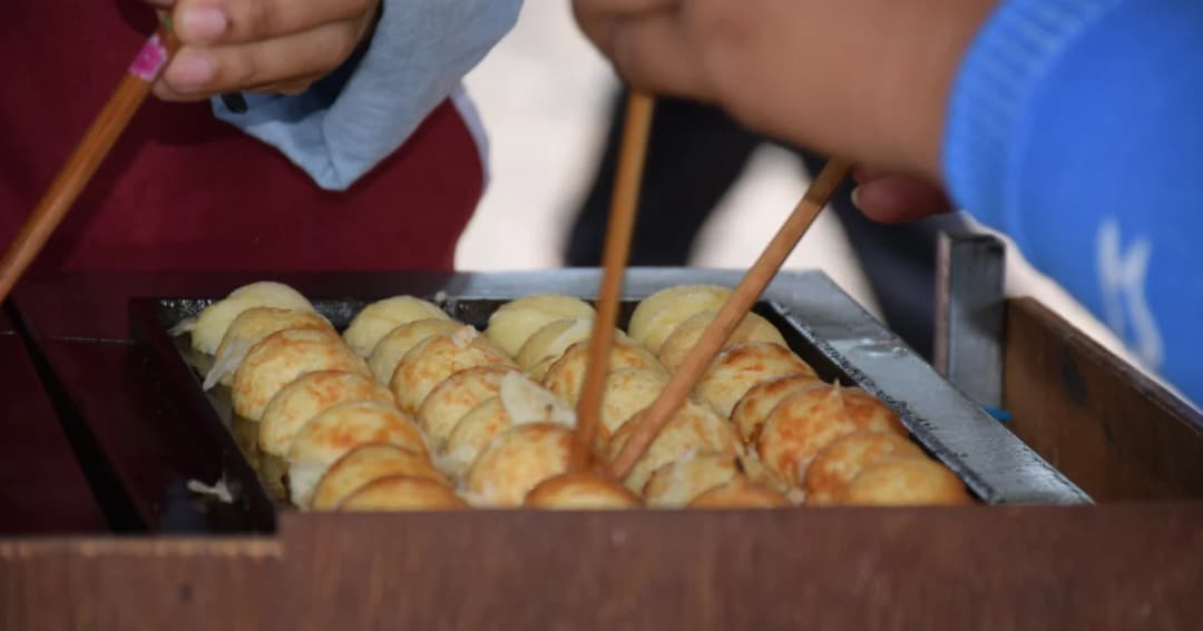 อดีตสาวโรงงานปลื้มขายขนมทาโกะยากิรายได้ดีกว่าทำงานประจำ