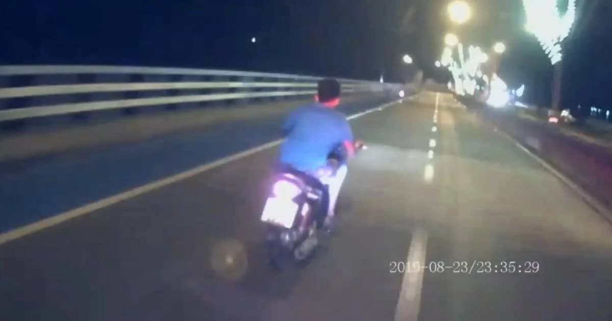 เด็กแว้นป่วนเมืองชลบุรีกลางดึก ซิ่งรถหนีตร. สุดท้ายไม่รอดโดนจับ