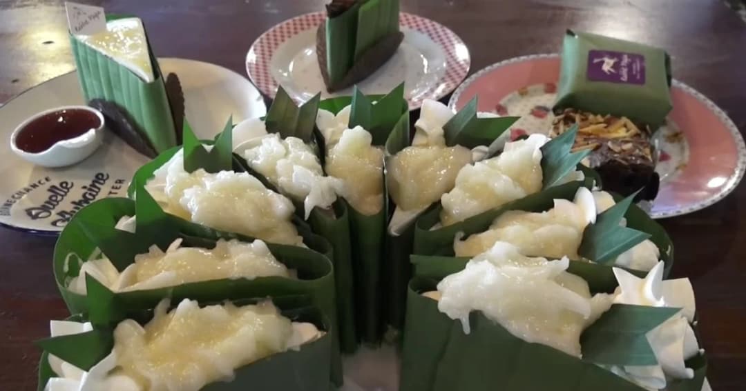 ร้านเค้กชื่อดังเมืองระยอง เปลี่ยนใช้ใบตองห่อเค้กแทนพลาสติก