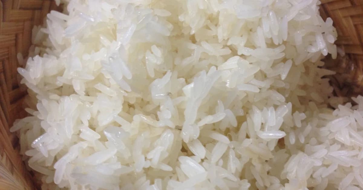 นายกฯ ห่วงข้าวเหนียวแพง กำชับห้ามกักตุน