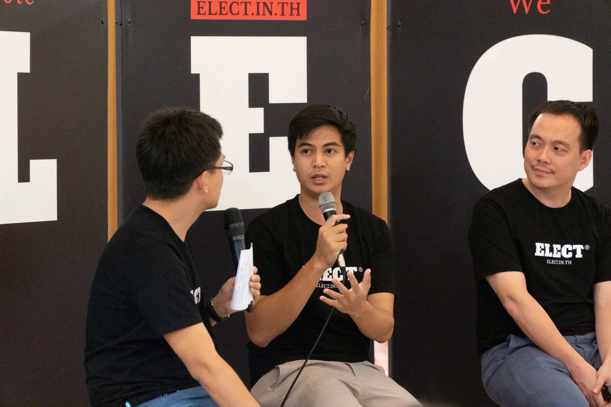 ‘พริษฐ์’ ตั้งคำถามถึงความจำเป็นของการมี ส.ว. ชี้หลายประเทศเปลี่ยนจากระบบสภาคู่มาเป็นสภาเดี่ยวแล้ว