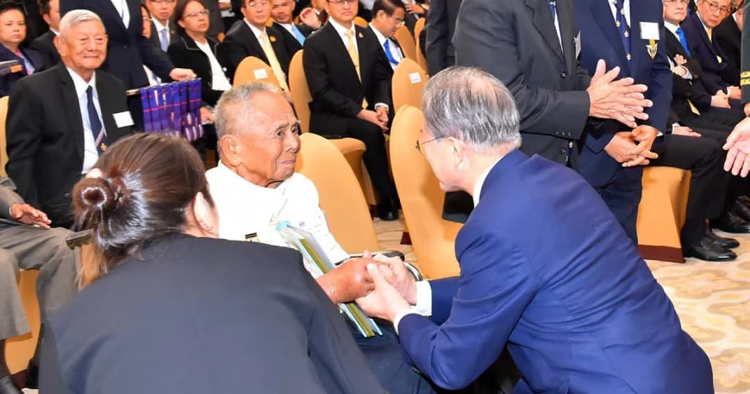 ปธน.เกาหลีใต้ มอบเหรียญสันติภาพ-ขอบคุณความเสียสละของทหารผ่านศึกไทย