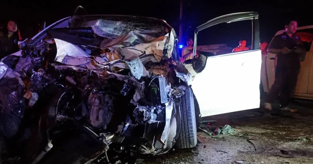 ผู้คุมเรือนจำซิ่งเก๋งเสยท้ายรถบรรทุกเสียชีวิตคาที่