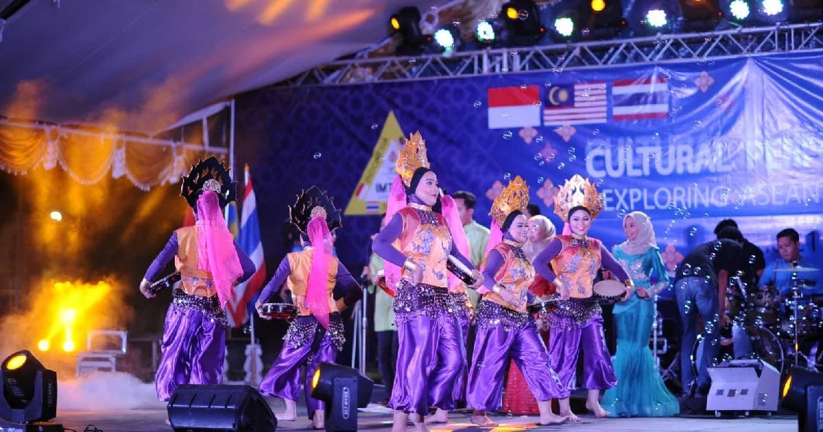 นักศึกษาจากอินโดฯ-มาเลย์-ไทย กว่า 1,200 คน ร่วมงาน IMT-GT ครั้งที่ 21 ที่ ม.วลัยลักษณ์