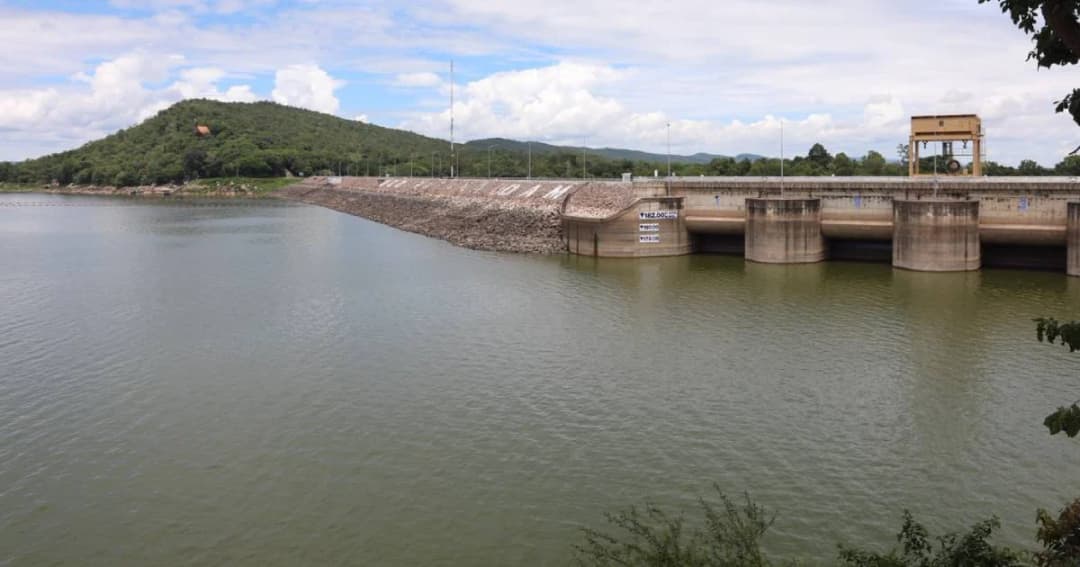 “บิ๊กป้อม” สั่งทำฝนเทียมเหนือเขื่อนอุบลรัตน์ จ.ขอนแก่น พบน้ำไหลเข้ายังน้อย