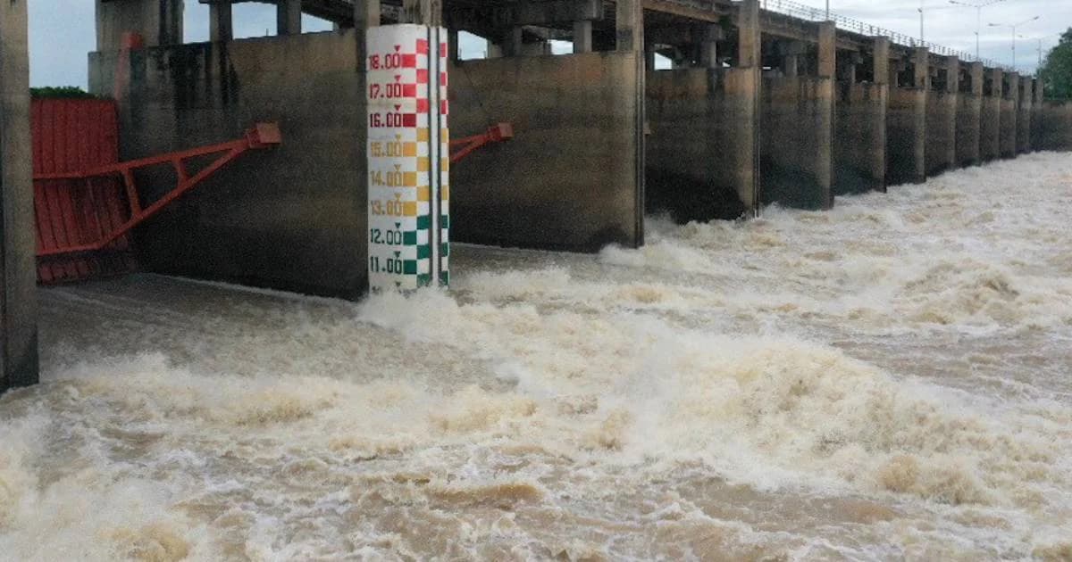 เตรียมรับน้ำเหนือเพิ่มขึ้น ระบายน้ำผ่านเขื่อนเจ้าพระยา เป็น 900–1,200 ลบ.ม./วินาที