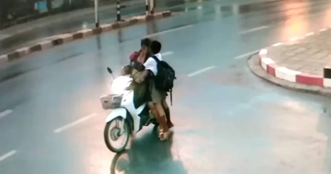 “รักแท้คือแม่คนเดียว” คลิปน้องไอซ์ เด็กชายหอมแก้มแม่ก่อนเข้าเรียนทุกวัน