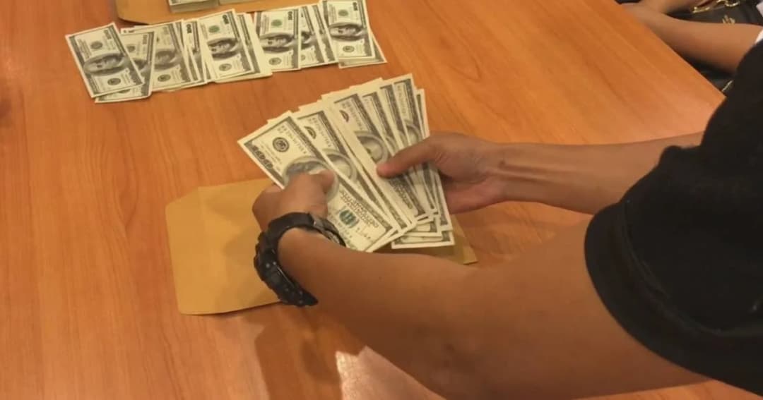 รวบ! ยกแก๊ง 6 คนไทย ขนดอลลาร์ปลอมแลกเงินกว่า 1.4 ล้านบาท