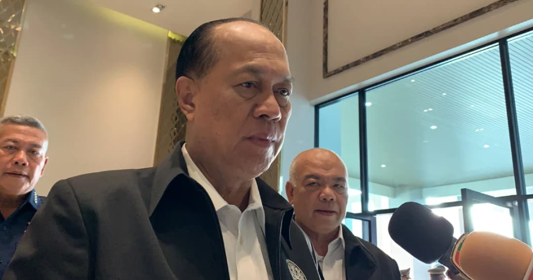 “อนุพงษ์” ห่วงน้ำท่วมอุบลฯ ยอมรับน้ำมากกระทบเขตเมือง จะเร่งผลักดันน้ำออกให้เร็วที่สุด