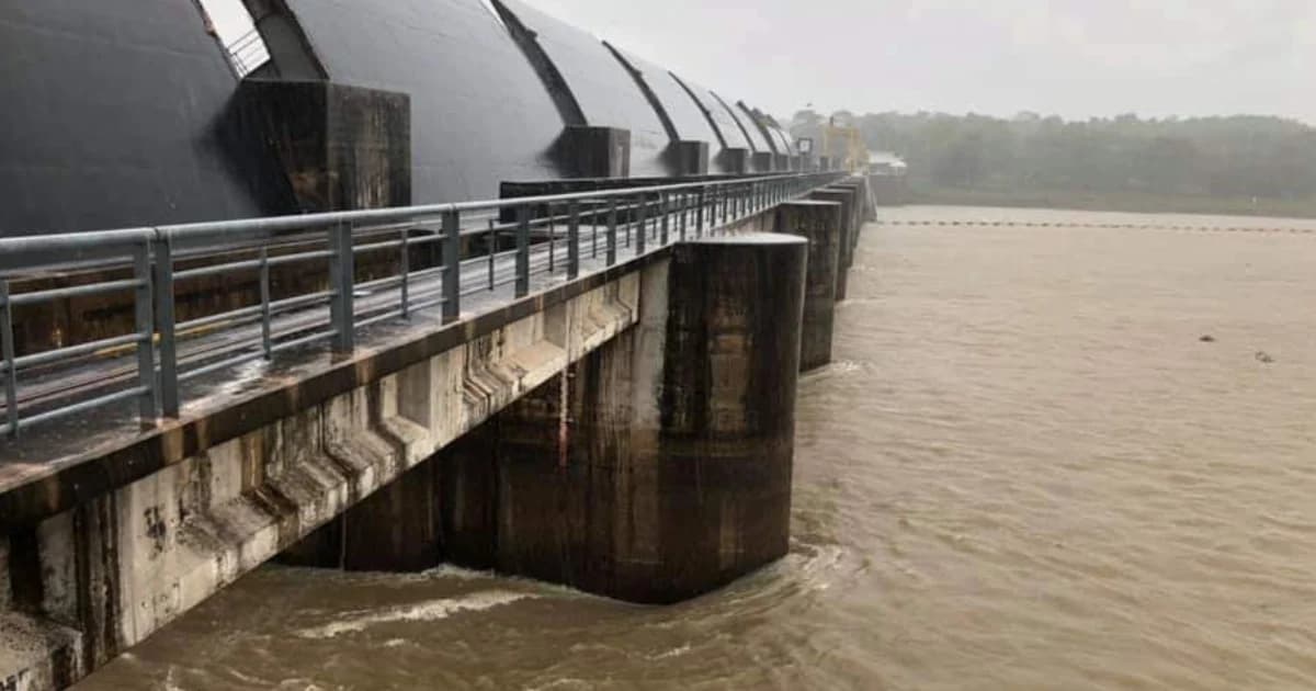 น้ำท่วมอุบลเริ่มทรงตัว จนท.เร่งติดเครื่องผลักดันน้ำเพิ่ม 90 ตัว ดันน้ำสู่แม่น้ำโขง