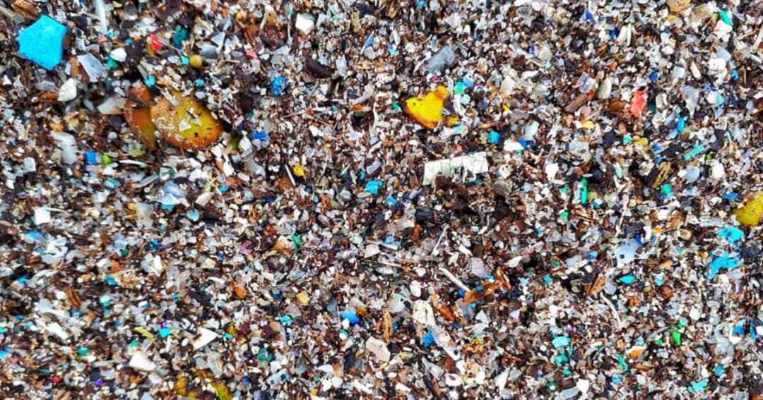 ขยะทะเลกระบี่-ตรังเพิ่มขึ้นทุกปี ดร.ธรณ์ ตั้งชื่อภาพขยะว่าวอลเปเปอร์แห่งความล่มสลายของระบบนิเวศ