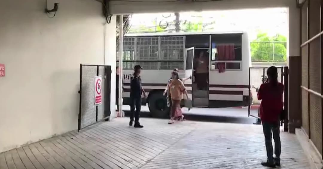 พร้อมสู่คดี! ปุ๊กกี้ขึ้นศาลปฏิเสธคดีค้ายาเสพติด-ฟอกเงิน