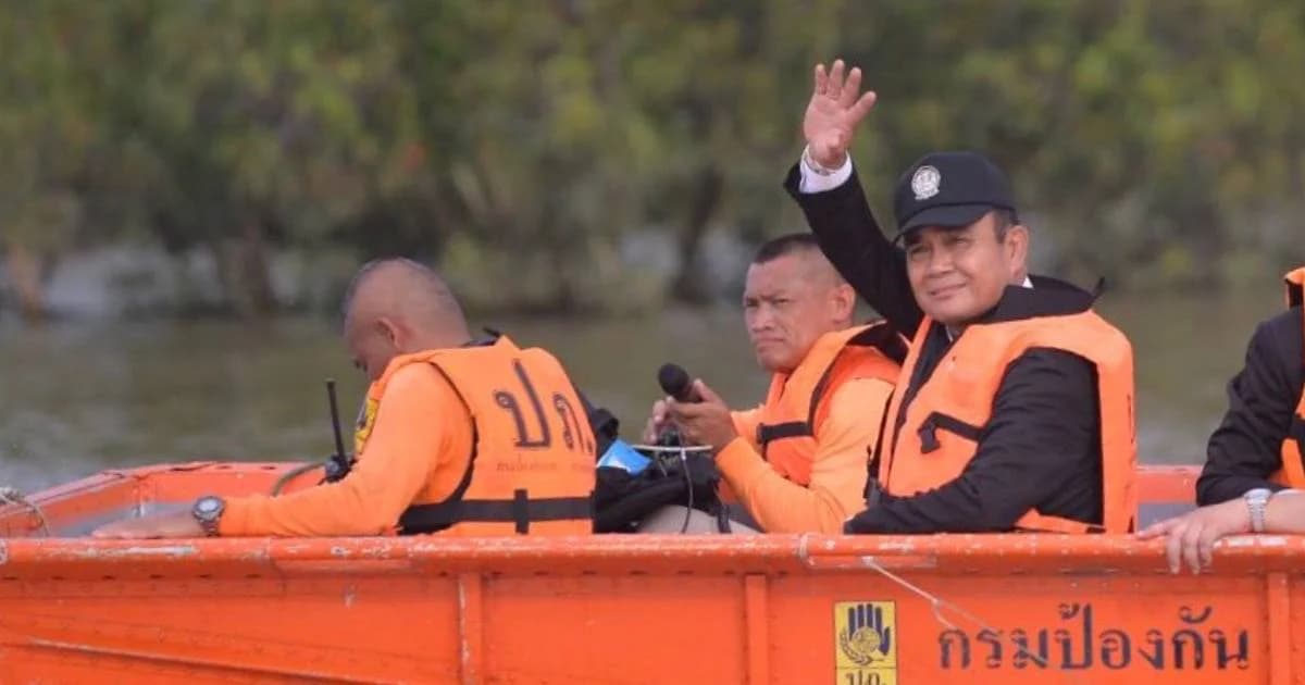 “บิ๊กตู่” เยี่ยมชาวอุบลฯ เผยห่วงมาก ถามหา ส.ส.เพื่อไทย ไม่เห็นมา