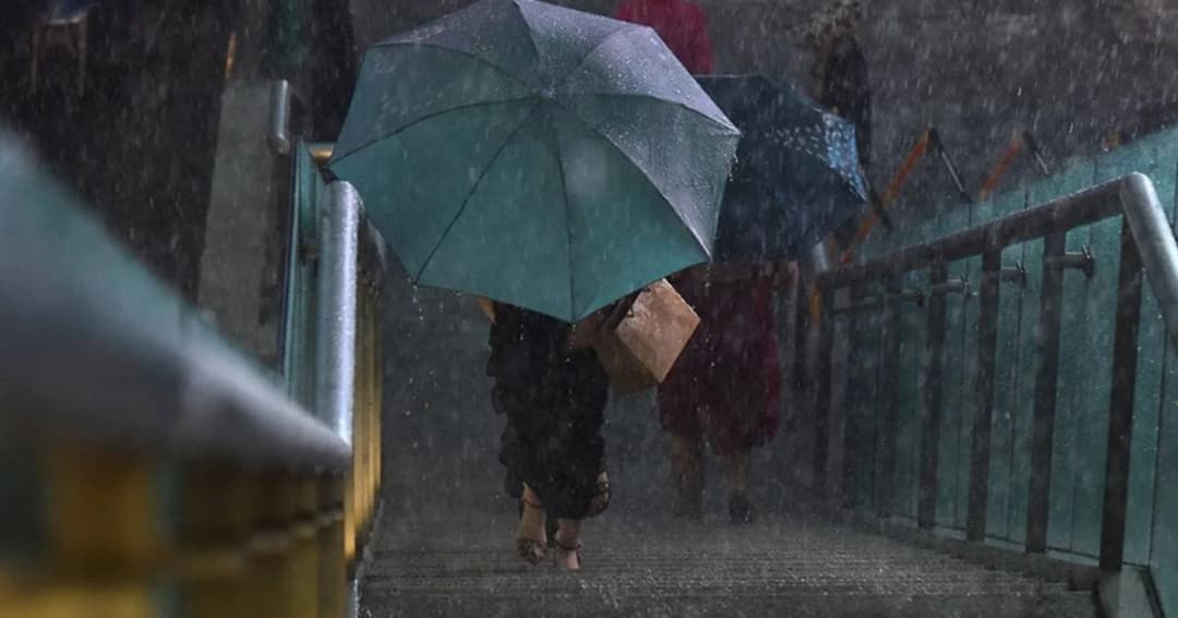 อุตุฯ เตือนภาคอีสาน-กลาง-ตะวันออกและใต้ฝนตกหนัก กทม.ฝนถล่ม 80% ของพื้นที่