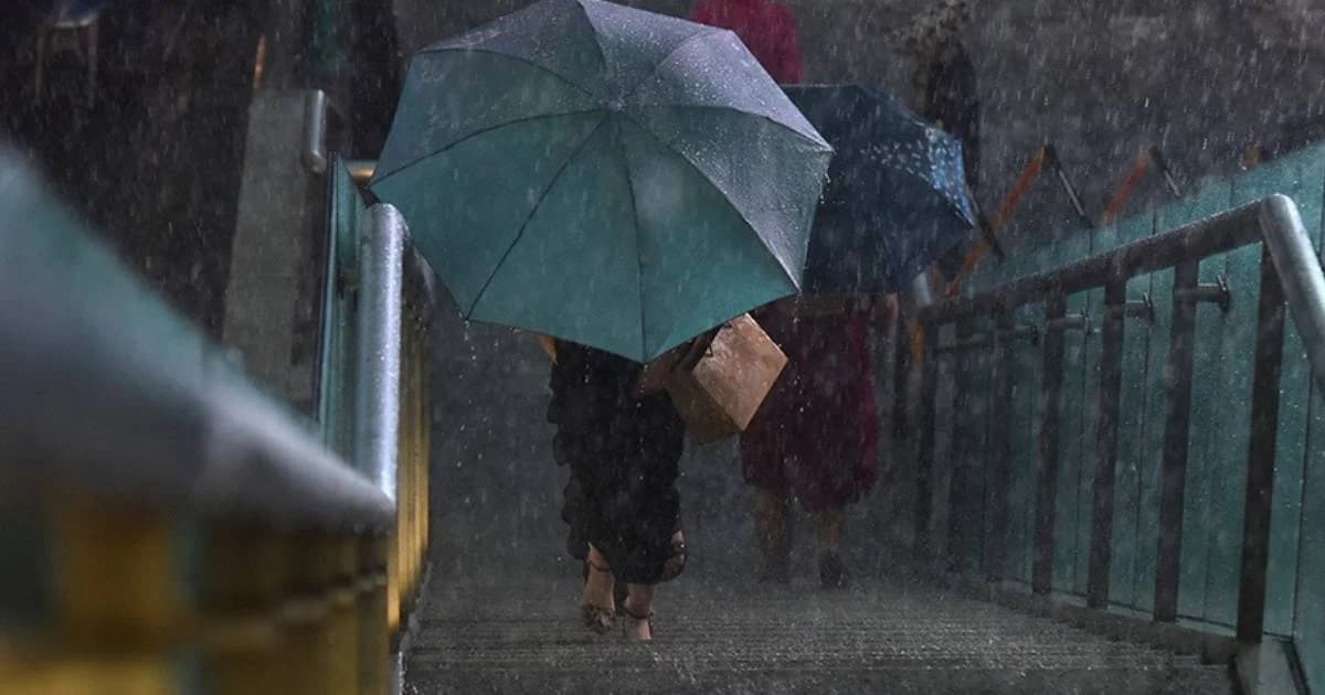 อุตุฯ เตือนภาคอีสาน-กลาง-ตะวันออกและใต้ฝนตกหนัก กทม.ฝนถล่ม 80% ของพื้นที่