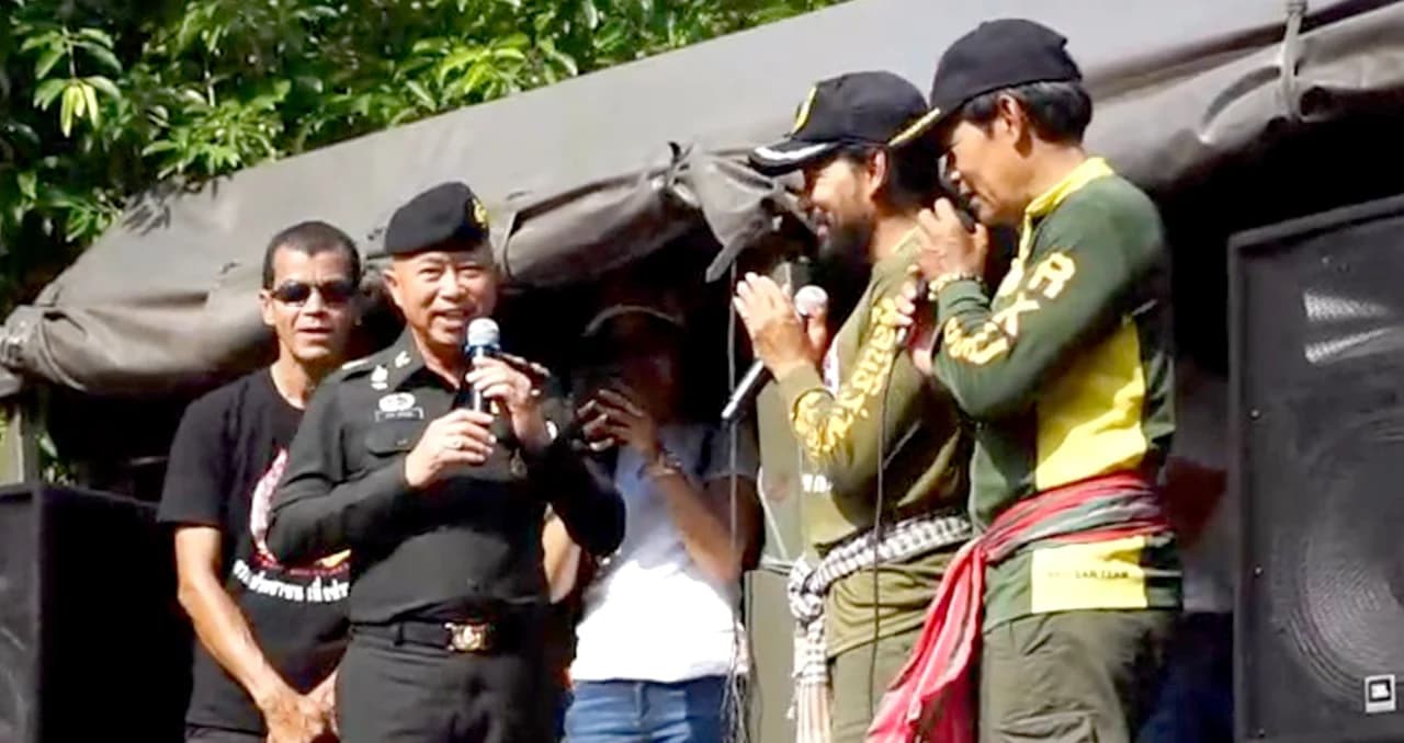 ว่าที่รองแม่ทัพภาค 2 ประกาศยกเงินเดือน ก.ย.-ต.ค.ช่วยน้ำท่วม