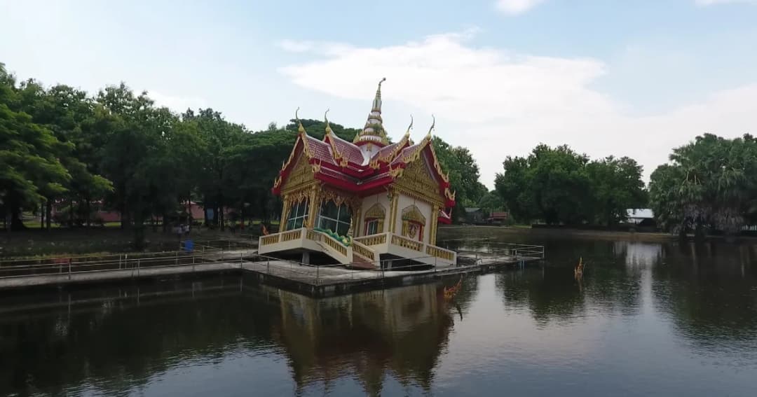 ศาลากลางน้ำวัดเขาสะพานนาค ลพบุรี พังถล่ม พบโครงสร้างไม่ได้มาตรฐาน