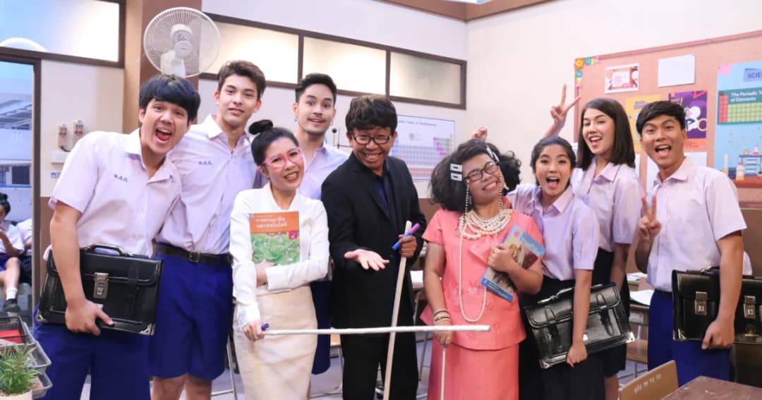 หกฉากครับจารย์ ซิทคอมห้องเรียนสุดฮา เริ่ม 6 ต.ค.นี้