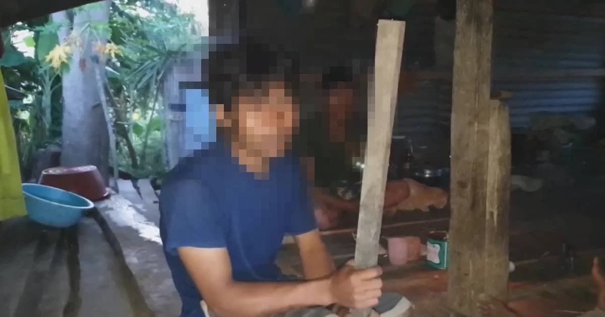 พี่ทะเลาะกับเมียเสียงดัง น้องชายรำคาญคว้าไม้ตีหัวพี่ชายดับ