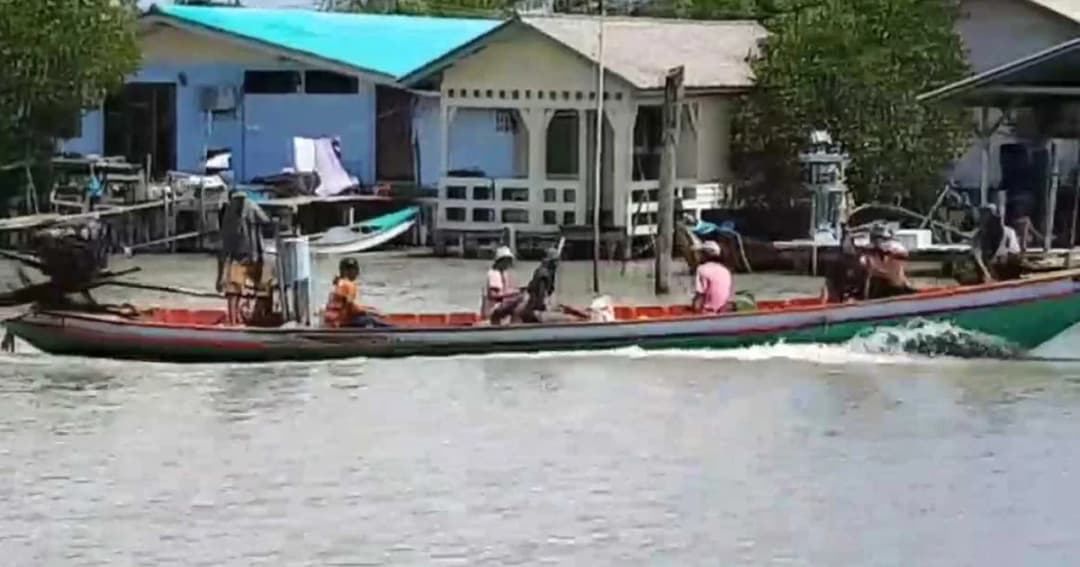 อุกอาจ! กลุ่มประมงเข้าชิงตัวผู้ต้องหาจากตำรวจกลางทะเลนครศรีฯ