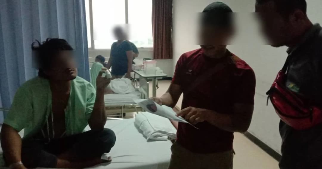 กองปราบรวบคา รพ. พ่อค้ายาบ้าขี่จยย.หนีตร. ร่วงตกน้ำ ลักรถคนรู้จักหนีไปล้มเจ็บ