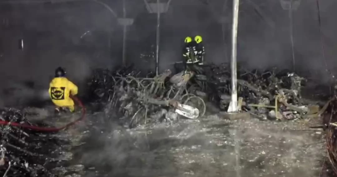 ไฟไหม้โกดังเก็บรถ จยย.เสียหาย 400 คัน มูลค่ากว่า 10 ล้านบาท