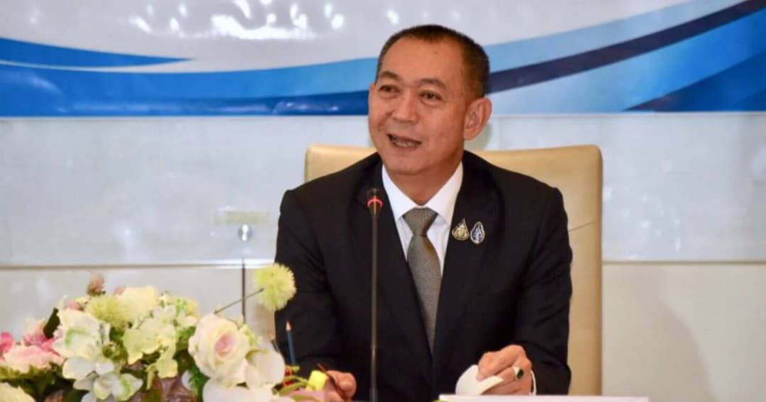 “เฉลิมชัย” วูบขณะม็อบหนุน-ม็อบต้านแบน 3 สารเคมีประจันหน้ากัน