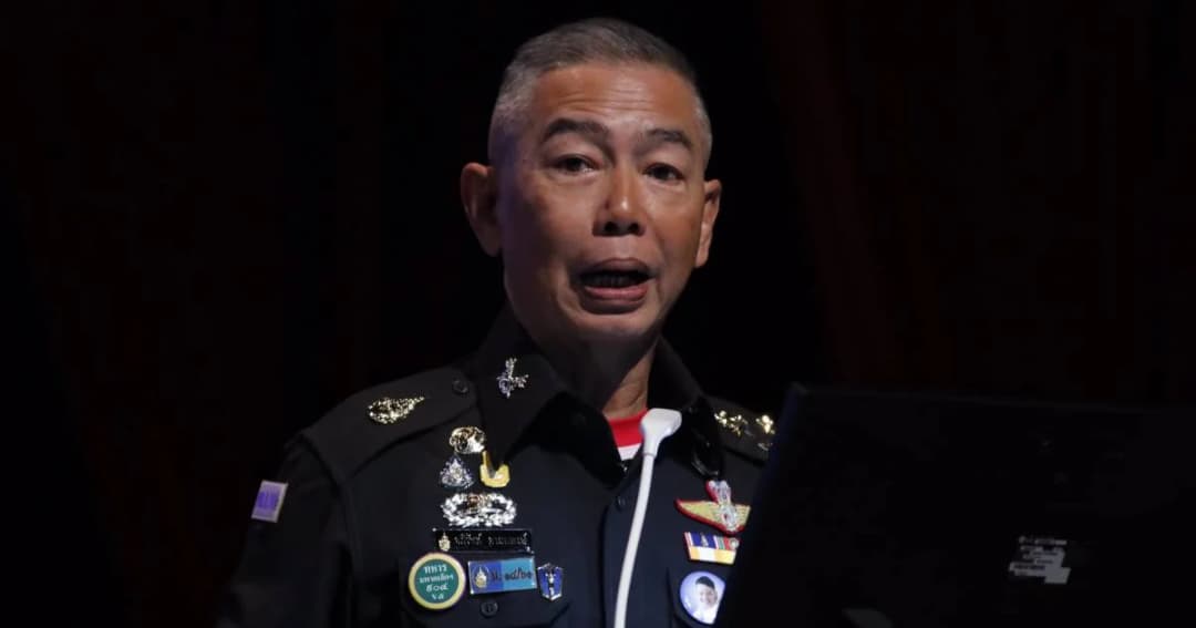 ผบ.ทบ. ซัดเงามืดดอดพบ “โจชัว หว่อง” ลั่นไม่ขวางแก้รธน.แต่อย่าแตะมาตรา 1