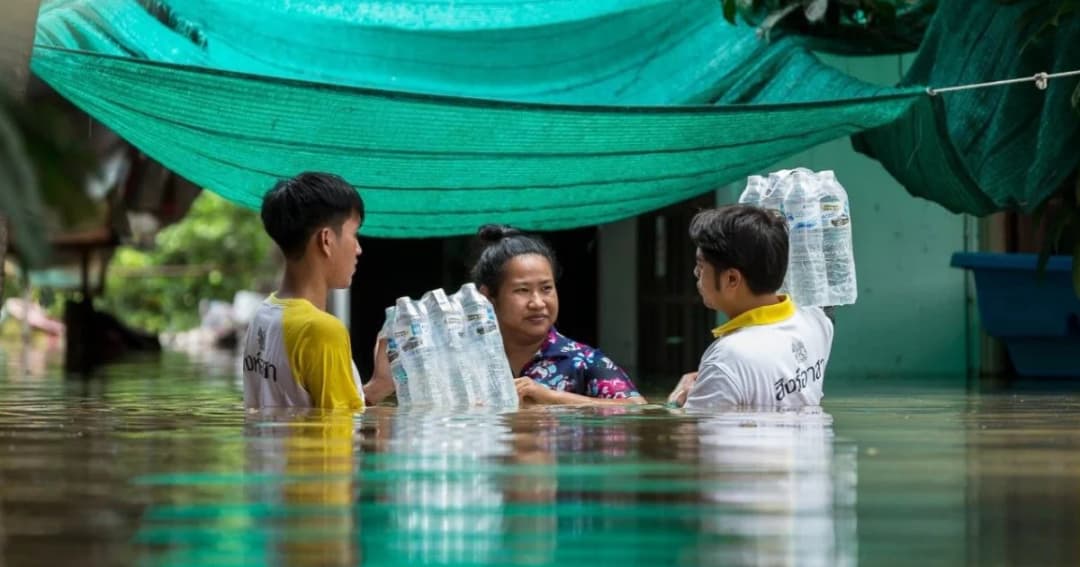 เครือข่ายสิงห์อาสาภาคอีสาน ลงพื้นที่ฟื้นฟูคืนรอยยิ้มหลังน้ำท่วม