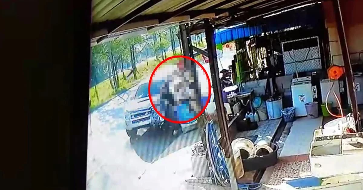 กระบะซิ่งเสียหลักพุ่งชน ดาบตำรวจเกษียณดับคาที่