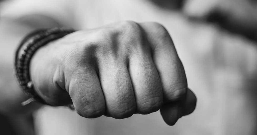 ชายอ้างเป็นตำรวจซ้อมชาวบ้านเจ็บสาหัสก่อนอุ้มหาย ครอบครัวร้องกองปราบช่วย