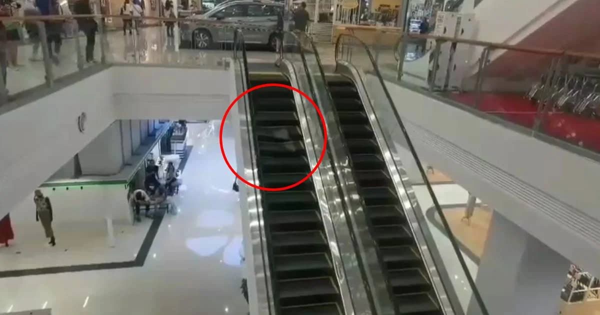 วัยรุ่นชาย 16 ปี ตกชั้น 7 ดับ ห้างดังย่านแจ้งวัฒนะ แม่ใจสลายหลังพากินข้าว-ซื้อของ