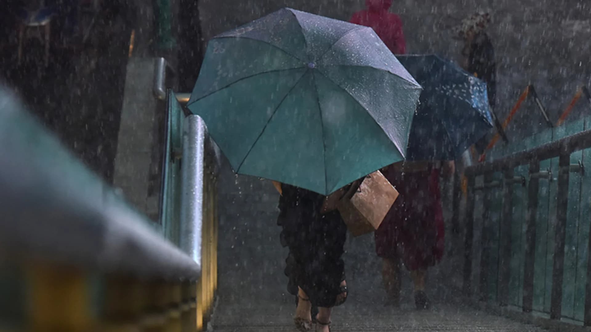 อุตุฯ เผย กทม. อากาศเย็นและเจอฝนร้อยละ 40 ของพื้นที่