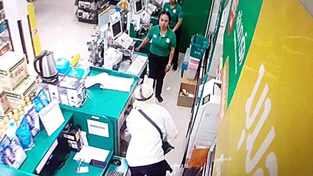 โจรใจเด็ด ลุยเดี่ยวชิงทรัพย์ในเทสโก้โลตัส กวาดเงินไป 4 แสนบาท