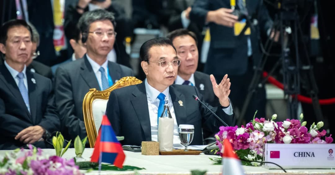 นายกจีนร่วมประชุมผู้นำอาเซียน-จีน ครั้งที่ 22 ชี้ “หนึ่งแถบ หนึ่งเส้นทาง” พร้อมประสานยุทธศาสตร์อาเซียน