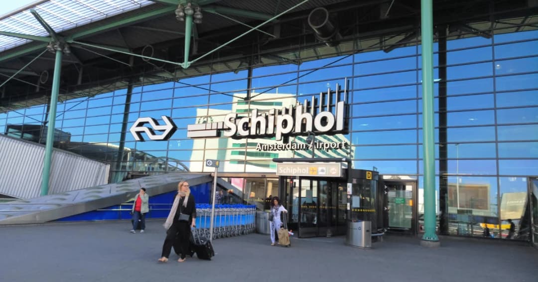 สนามบินเนเธอร์แลนด์ป่วน หลังนักบินเบลอกดปุ่มสัญญาณฉุกเฉิน