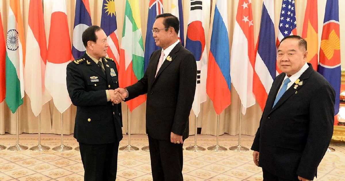 บิ๊กป้อม ยืนยันไม่เลื่อนโครงการซื้อเรือดำน้ำล็อต 2