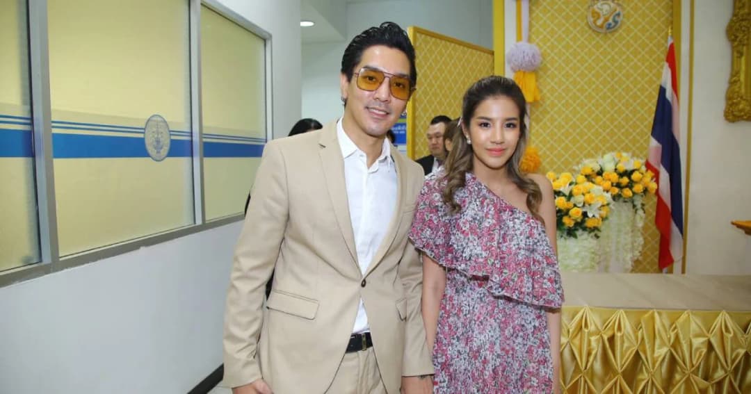 ดีเจแมน-ใบเตย เข้าพบดีเอสไอ หลังถูกเรียกสอบในฐานะพยานคดีแชร์ Forex-3D