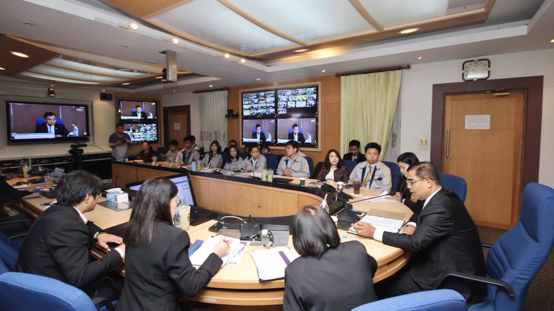 สพฐ. ชี้เงินอุดหนุนอย่างมีเงื่อนไขช่วยลดความเสี่ยงนักเรียนหลุดออกนอกระบบ