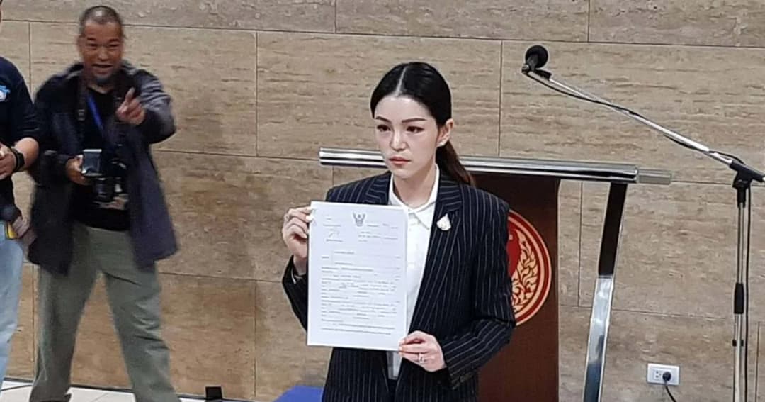 “มาดามเดียร์” ฟ้อง “ช่อ” หมิ่นฯ ศาลนัดไต่สวนครั้งแรก 24 ก.พ.63