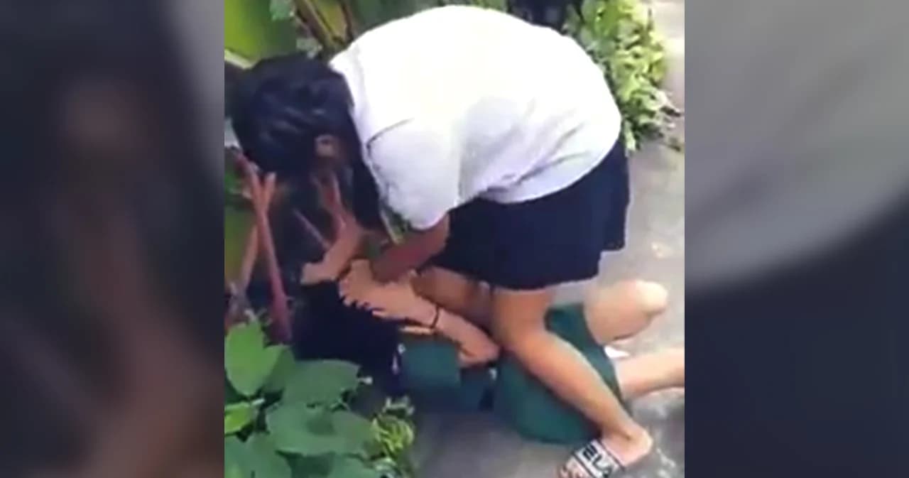 นักเรียนชั้นมัธยมต้นในจ.ปทุมธานีทำร้ายร่างกายเพื่อน