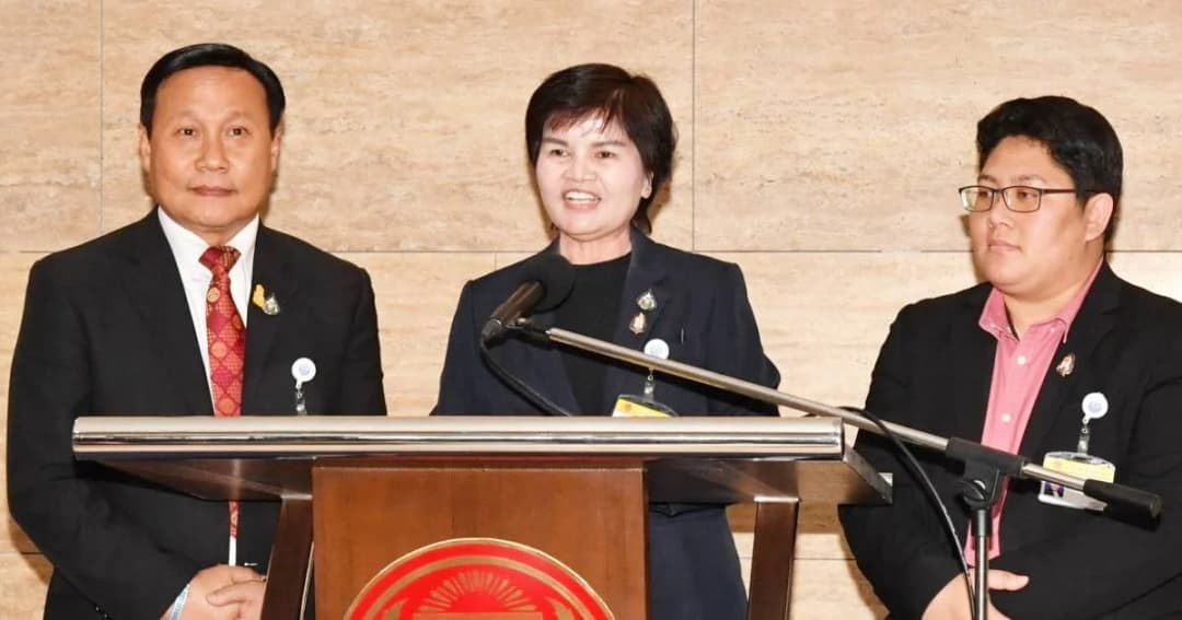 “ศรีนวล-กวินนาถ-พ.ต.ท.ฐนภัทร” แถลงยืนยันไม่ได้ขายตัว โหวตสวนมติพรรค