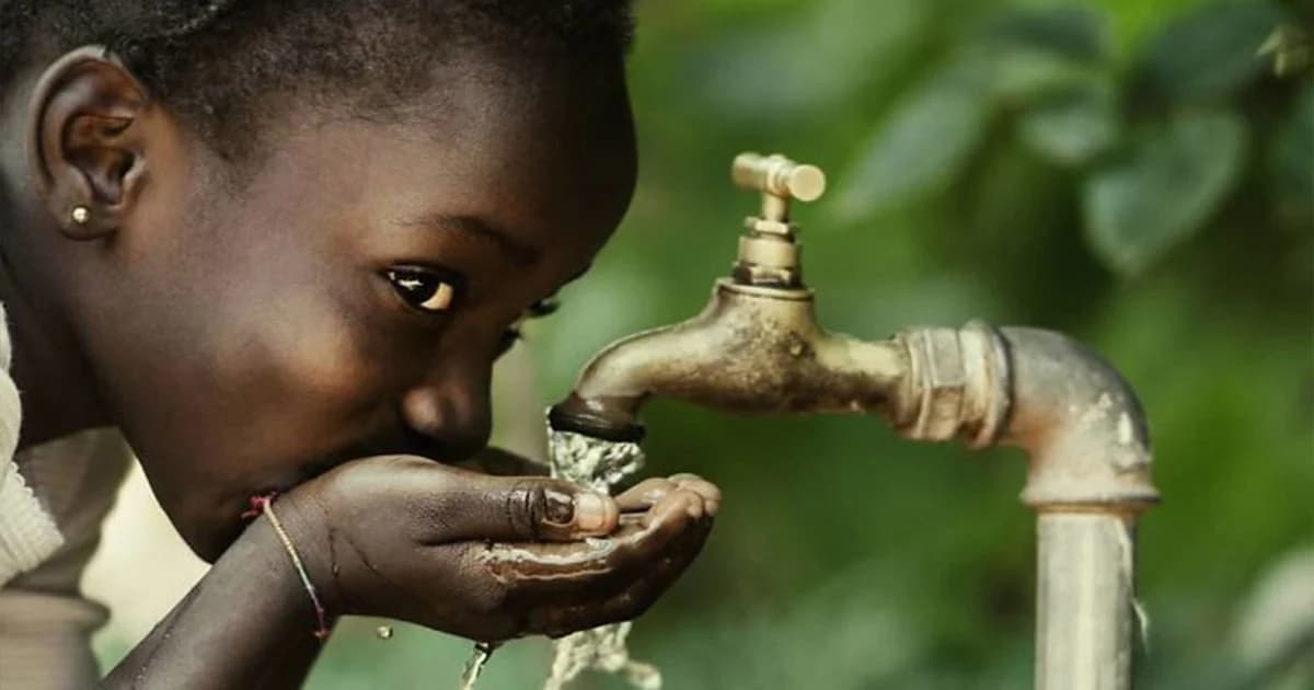 องค์กร GivePower ติดตั้งโรงงานผลิตน้ำจืดพลังงานโซลาร์ ช่วยชาวเคนย่านับหมื่น