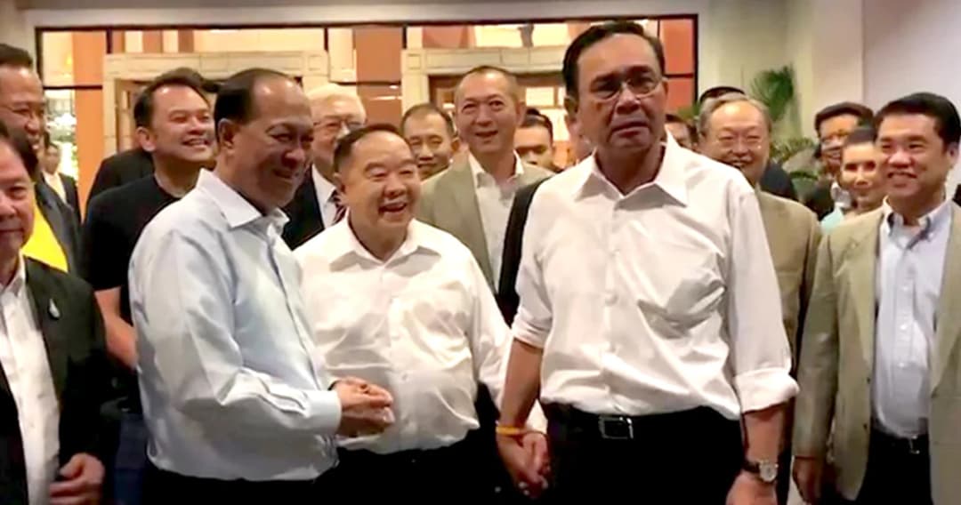 (คลิปเต็ม) บิ๊กตู่ร่วมวงดินเนอร์พรรคร่วม เชื่อสภาหน 3 ไม่ล่ม