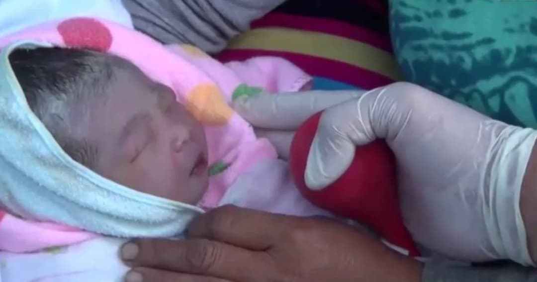 ทารกหญิงเกิดในวันพ่อแห่งชาติ พ่อตั้งชื่อว่า “น้องห้า”