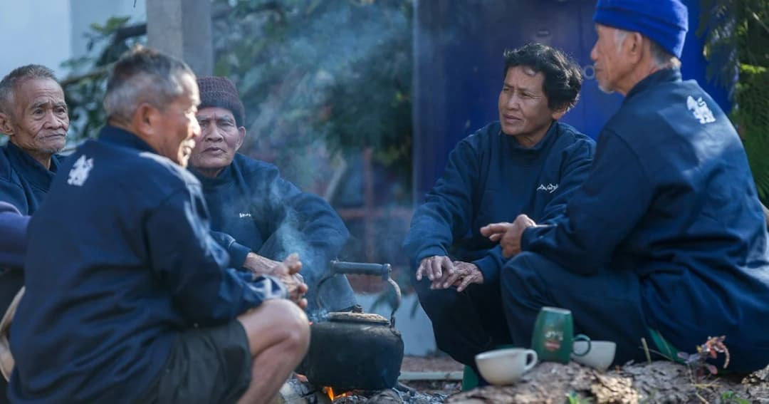 เลยหนาวแล้ว! นาแห้ว 12 องศา สิงห์อาสาลุยมอบเสื้อกันหนาว