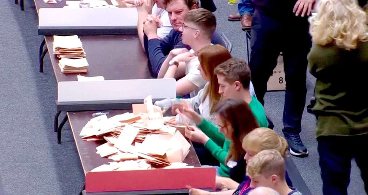 กกต.ผู้ดีแข่งนับคะแนนเลือกตั้งไว นิวคาสเซิลชนะ ใช้เวลา 85 นาที