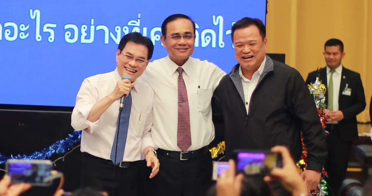 บิ๊กตู่ ร่วมงานเลี้ยงสื่อทำเนียบฯ ยืนยันรัฐบาลไม่ได้ตูดขาด