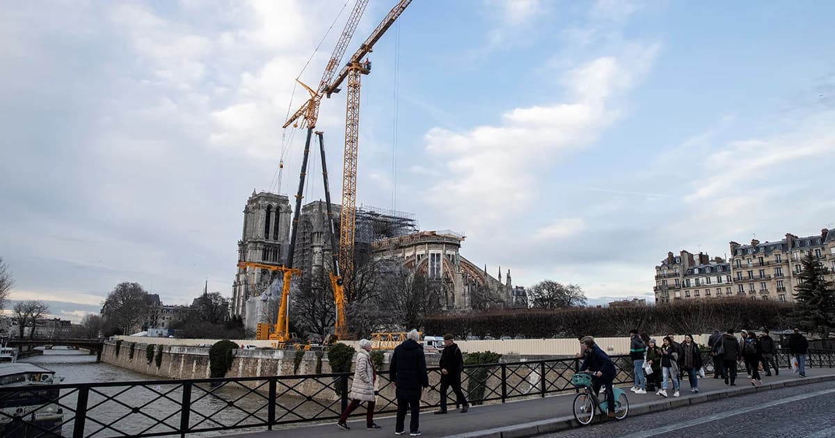 ครั้งแรกในรอบ 200 ปี ที่มหาวิหารนอเทรอดามไม่ได้จัดงานคริสต์มาส